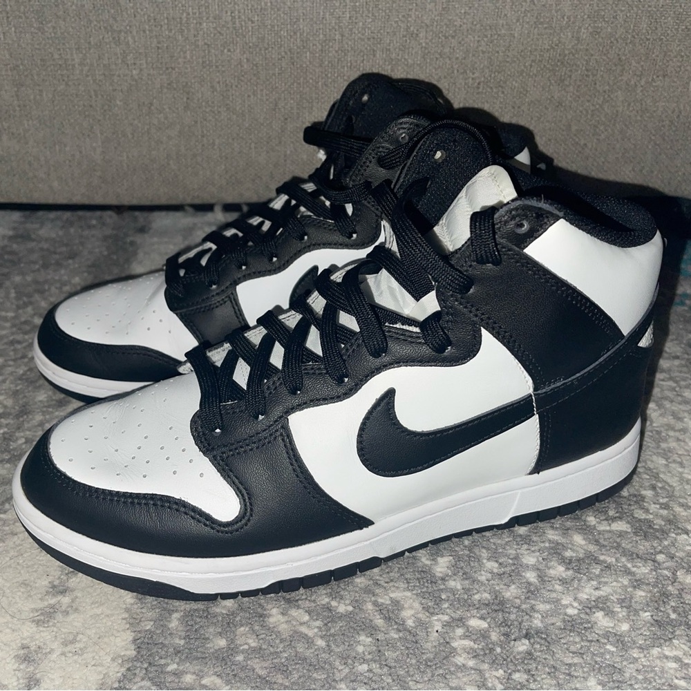 Men’s Nike Dunk High Retro / Size: 9